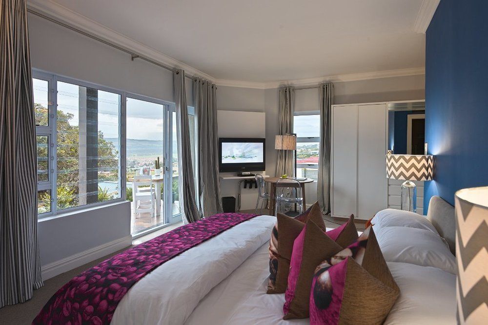 Chocolate Box Boutique Guesthouse Gordons Bay Exterior photo