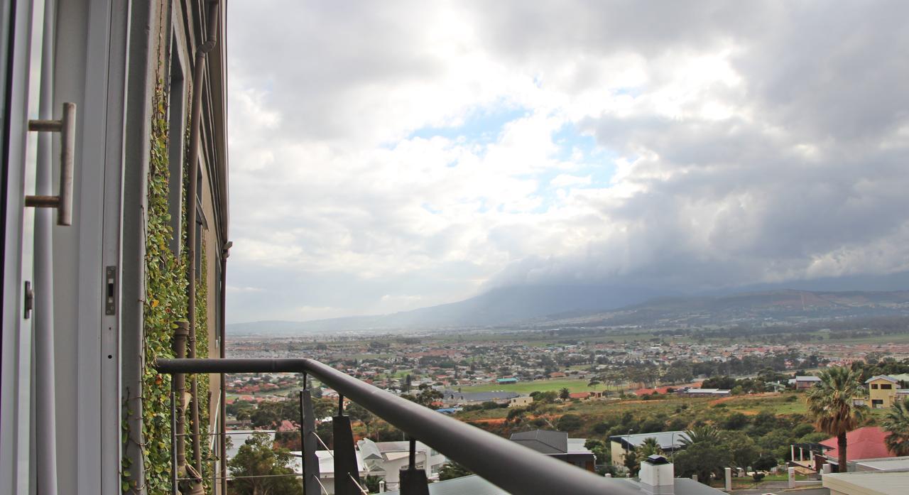 Chocolate Box Boutique Guesthouse Gordons Bay Exterior photo